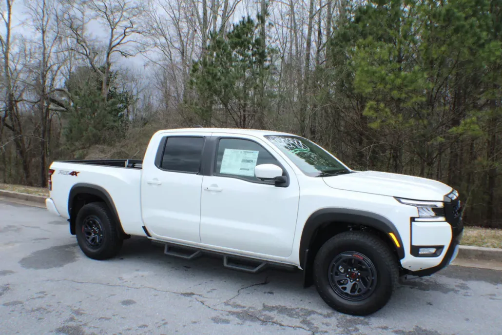2025 Nissan Frontier PRO-4X photo 1