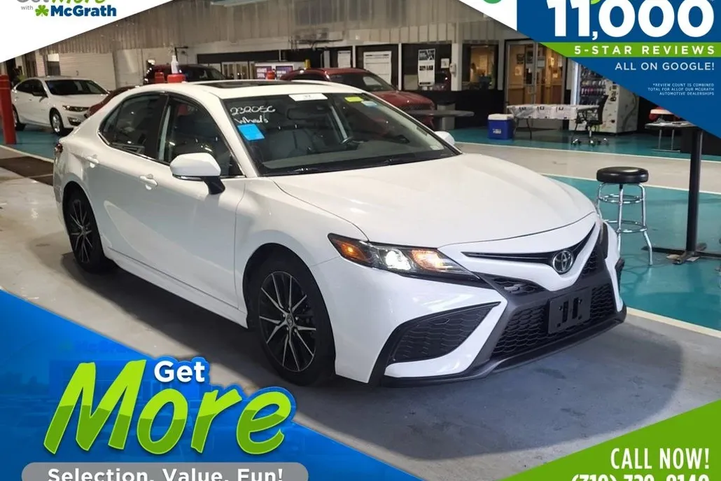 2023 Toyota Camry SE photo 1