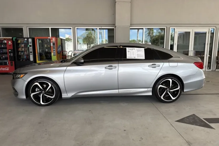 2018 Honda Accord Sport 1.5T photo 1