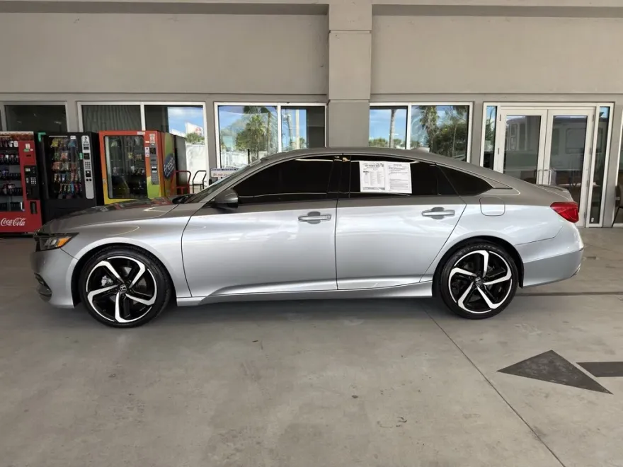 2018 Honda Accord Sport 1.5T photo 1