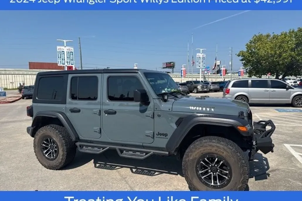 2024 Jeep Wrangler Willys photo 1