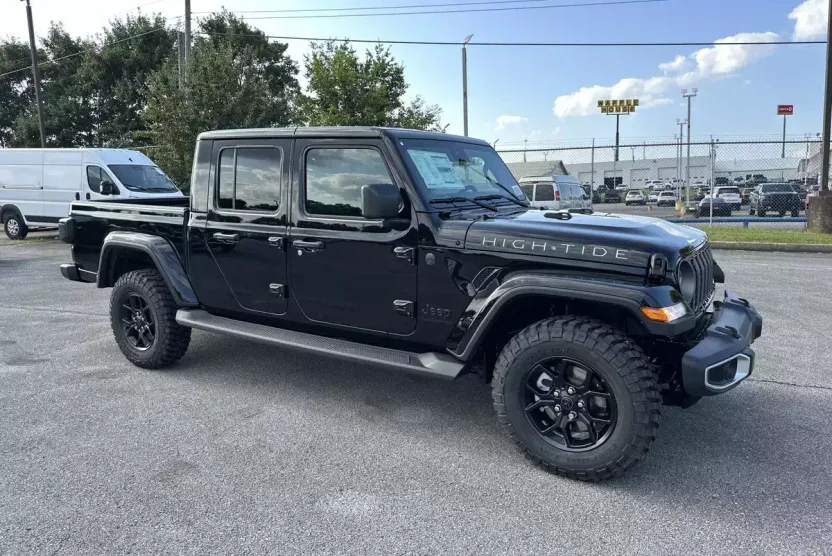 2025 Jeep Gladiator Sport photo 1