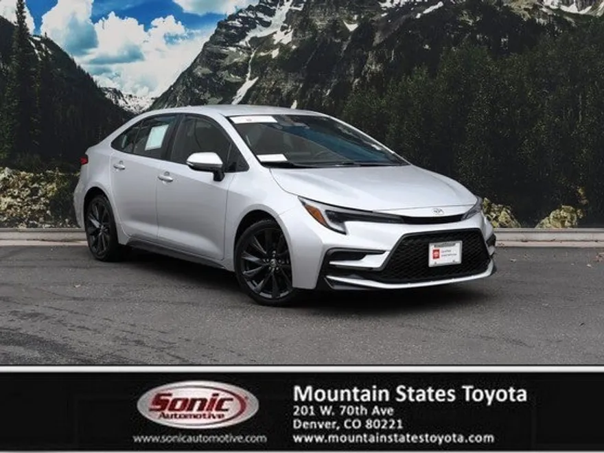 2023 Toyota Corolla SE photo 1