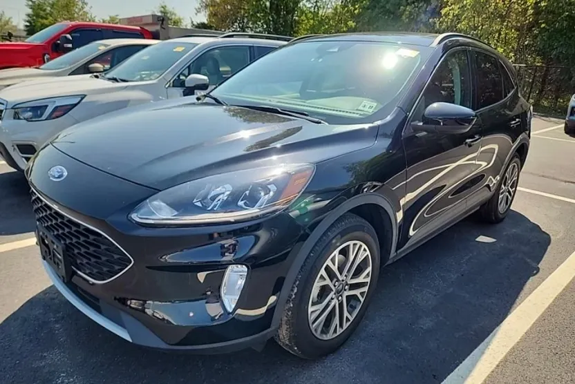 2022 Ford Escape SEL photo 1