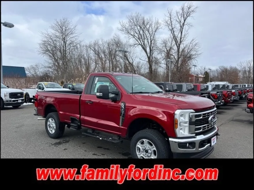 2025 Ford F-350 XLT photo 1