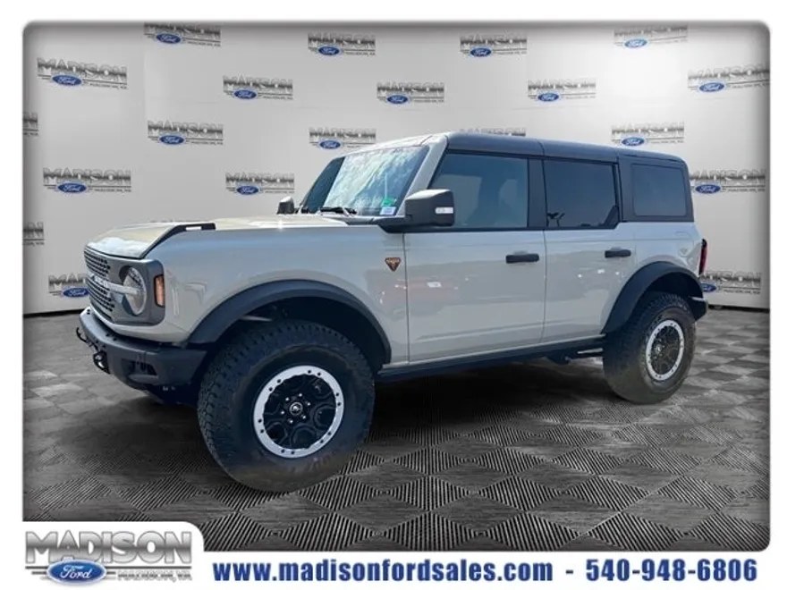 2025 Ford Bronco Badlands photo 1