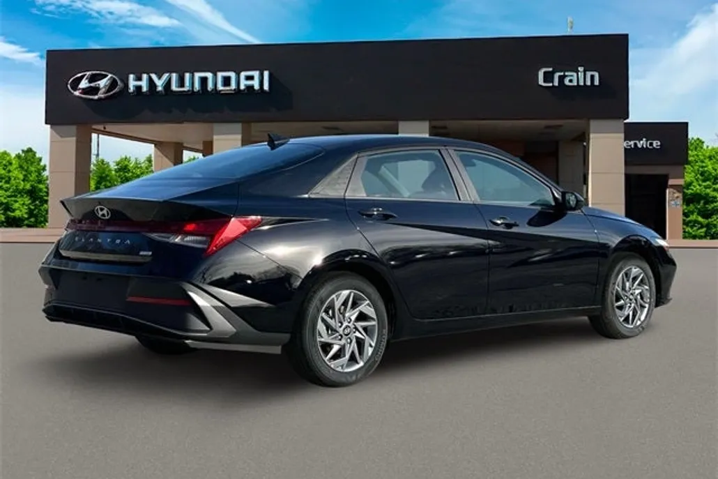 2025 Hyundai Elantra Hybrid Blue photo 1