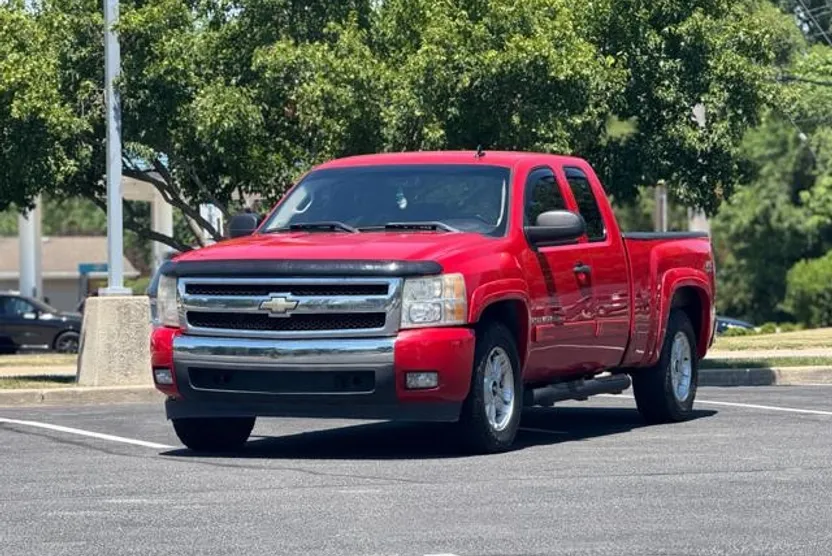 2007 Chevrolet Silverado 1500 Work Truck photo 1