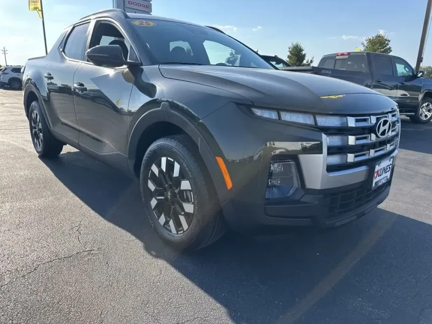 2025 Hyundai Santa Cruz SEL photo 1