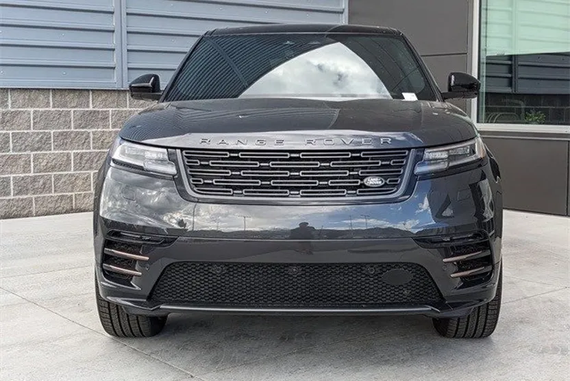 2025 Land Rover Range Rover Velar SE photo 1