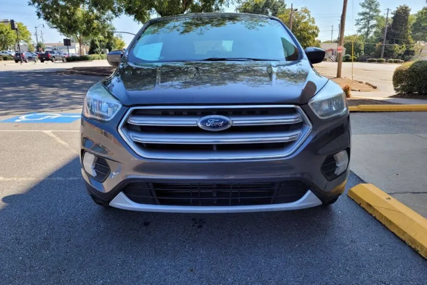 2017 Ford Escape SE photo 1