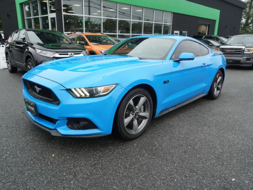 2017 Ford Mustang GT Premium photo 1