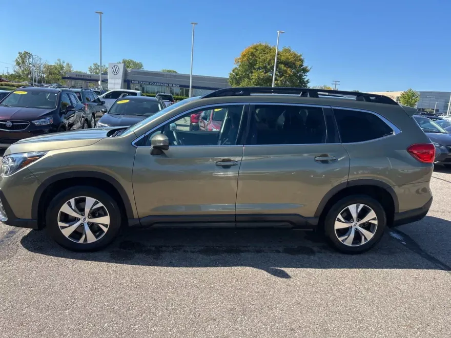 2023 Subaru Ascent Premium photo 1