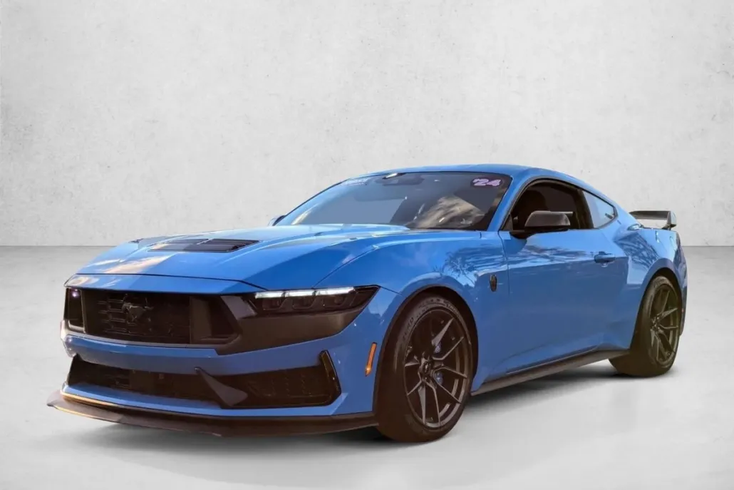2024 Ford Mustang Dark Horse photo 1