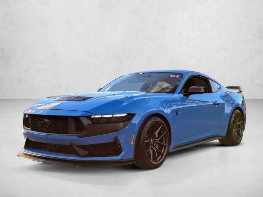 2024 Ford Mustang Dark Horse photo 1