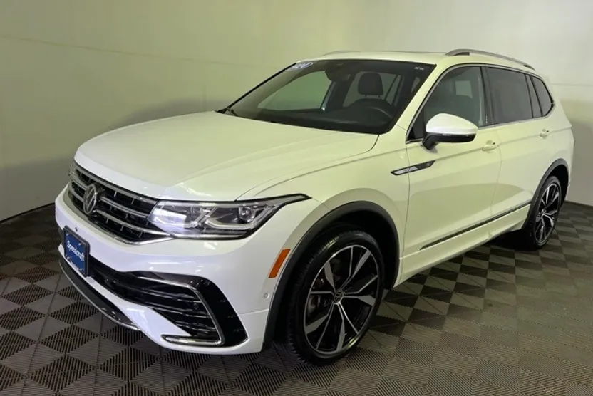 2024 Volkswagen Tiguan SEL R-Line Black photo 1