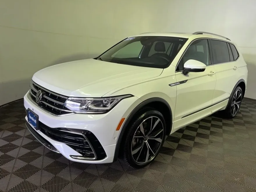 2024 Volkswagen Tiguan SEL R-Line Black photo 1