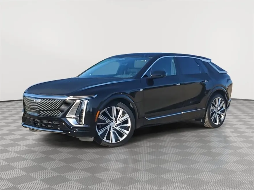 2024 Cadillac Lyriq Luxury photo 1