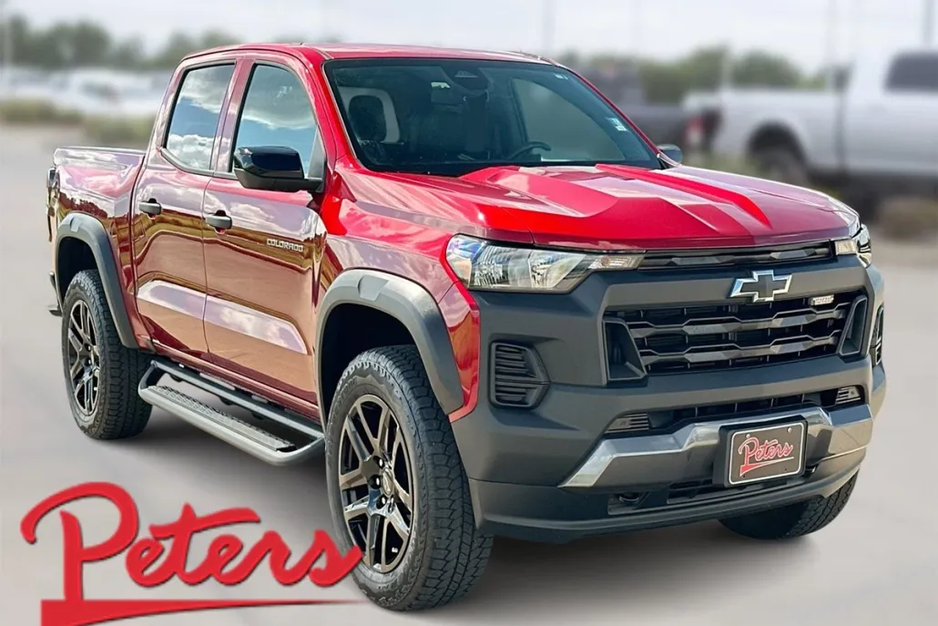 2024 Chevrolet Colorado Trail Boss photo 1