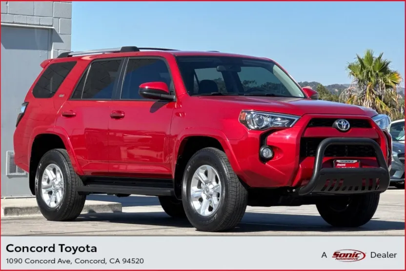 2019 Toyota 4Runner SR5 photo 1