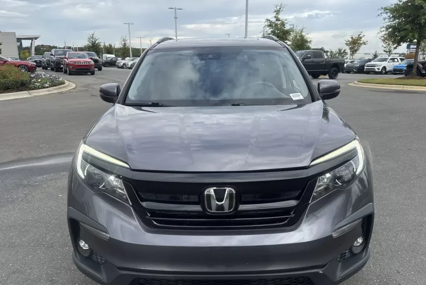 2021 Honda Pilot Special Edition photo 1