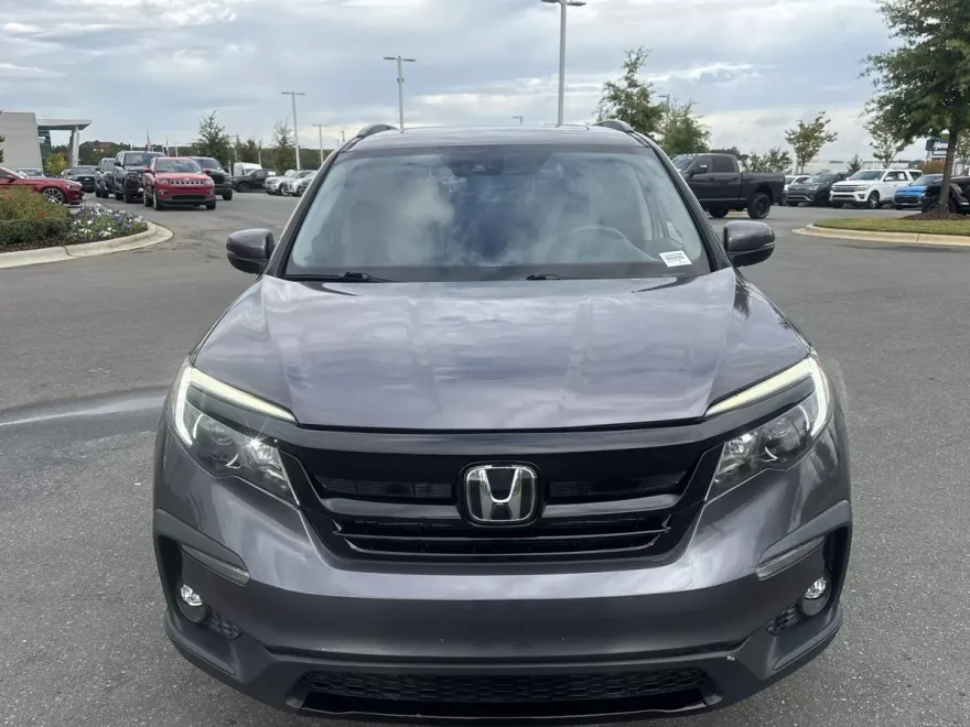 2021 Honda Pilot Special Edition photo 1