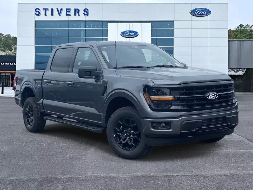 2025 Ford F-150 XLT photo 1
