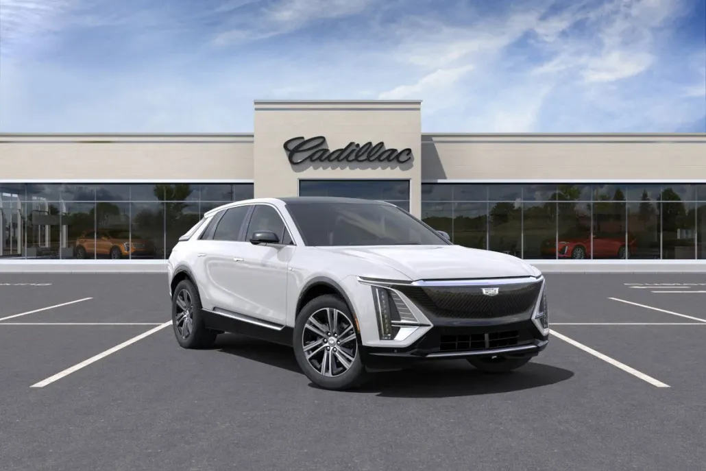2025 Cadillac Lyriq Luxury photo 1