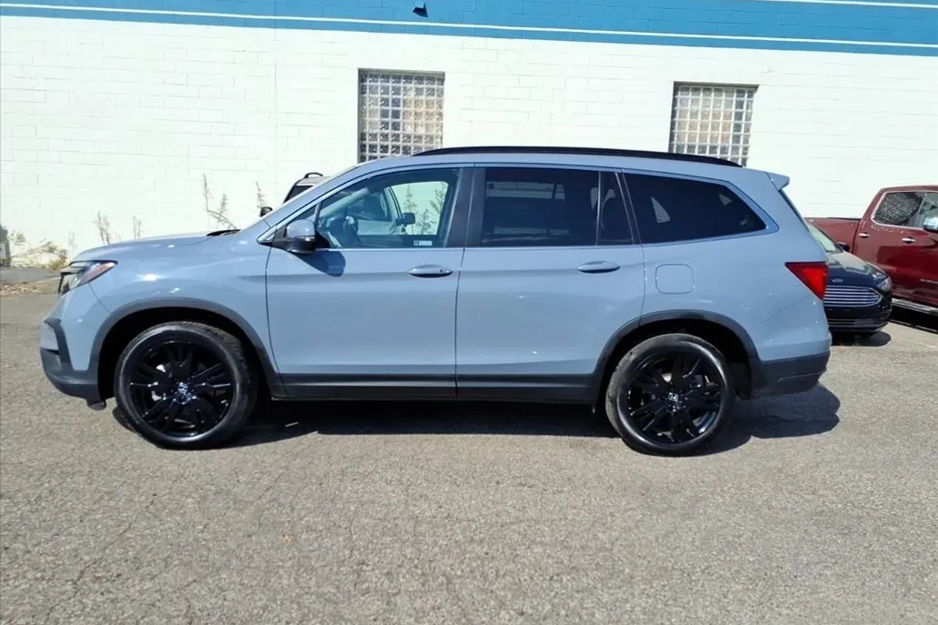 2022 Honda Pilot Special Edition photo 1