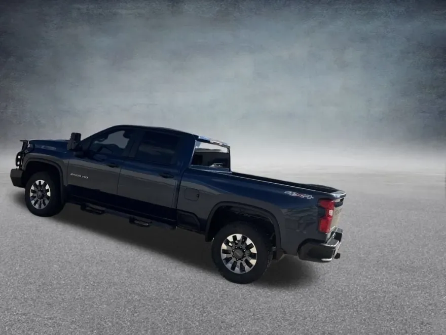 2022 Chevrolet Silverado 2500HD Custom photo 1