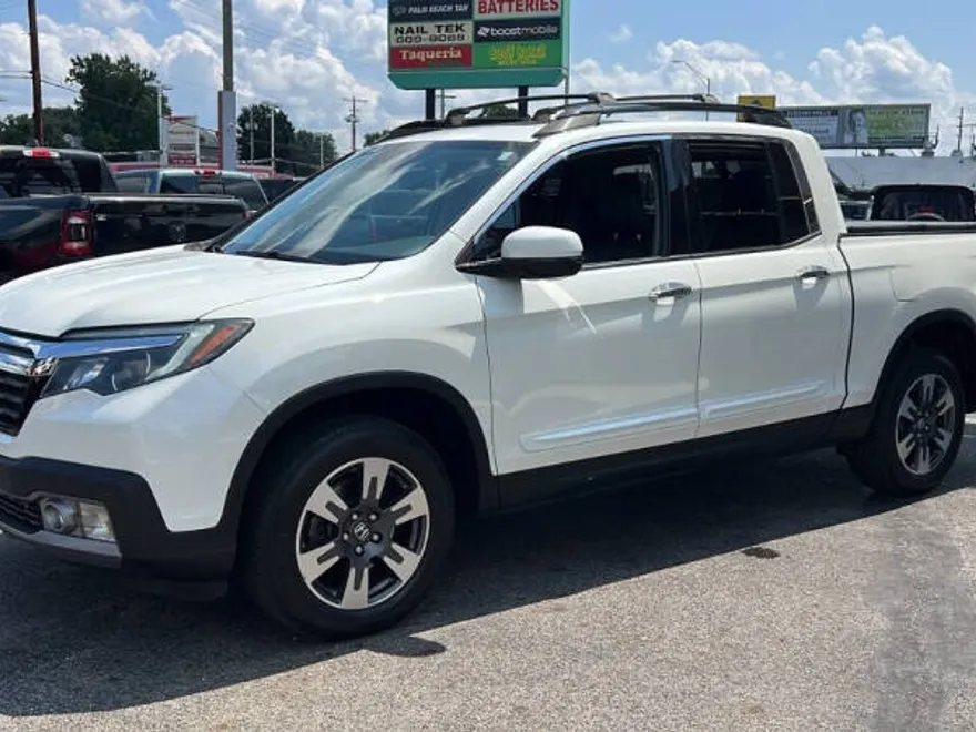 2017 Honda Ridgeline RTL-E photo 1