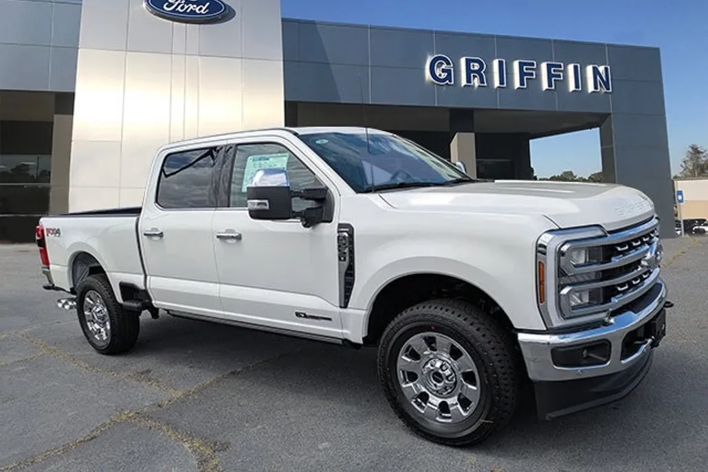 2025 Ford F-250 Lariat photo 1