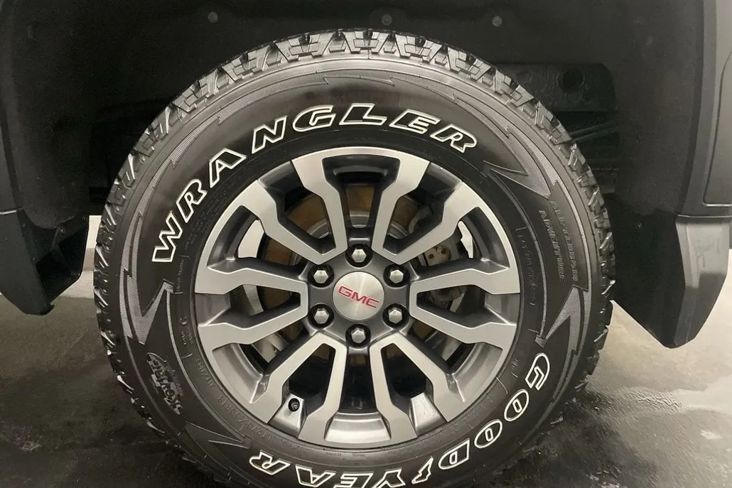 2020 Gmc Sierra 1500 AT4 photo 1
