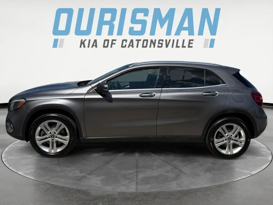 2018 Mercedes Benz GLA 250 4MATIC photo 1