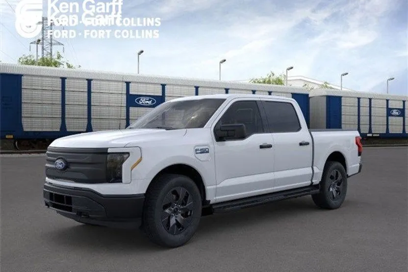 2025 Ford F-150 Lightning photo 1
