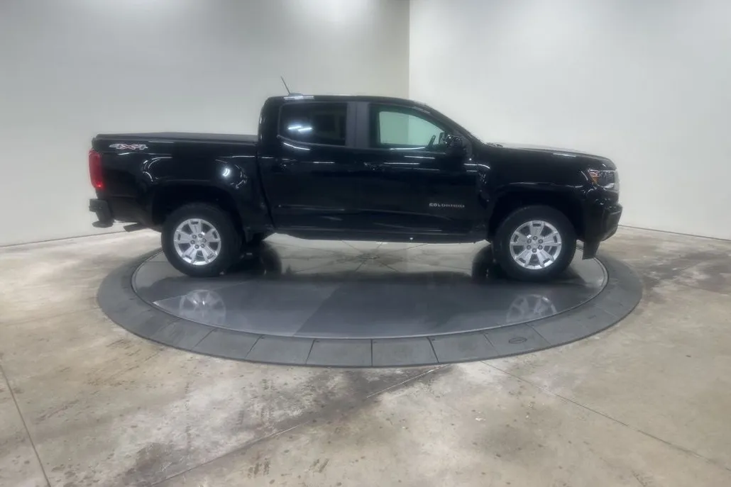 2022 Chevrolet Colorado LT photo 1