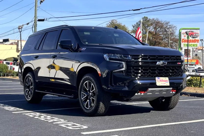 2023 Chevrolet Tahoe Z71 photo 1