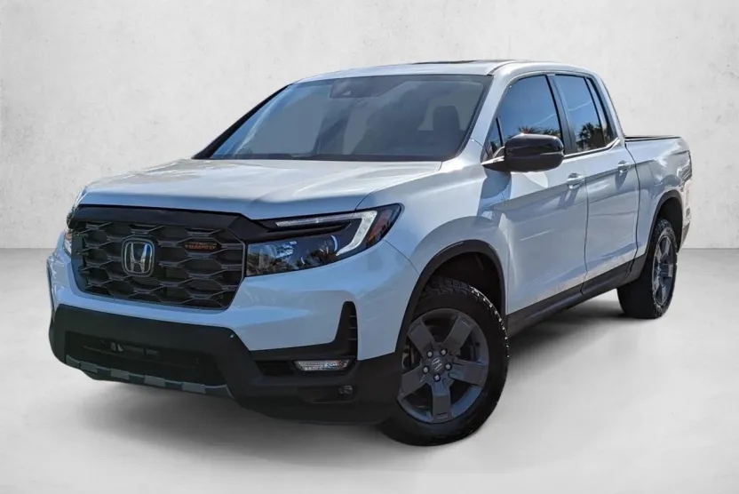 2025 Honda Ridgeline TrailSport photo 1
