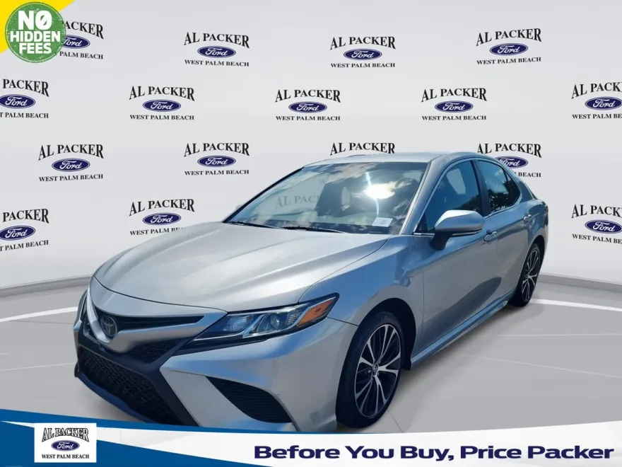 2018 Toyota Camry L photo 1