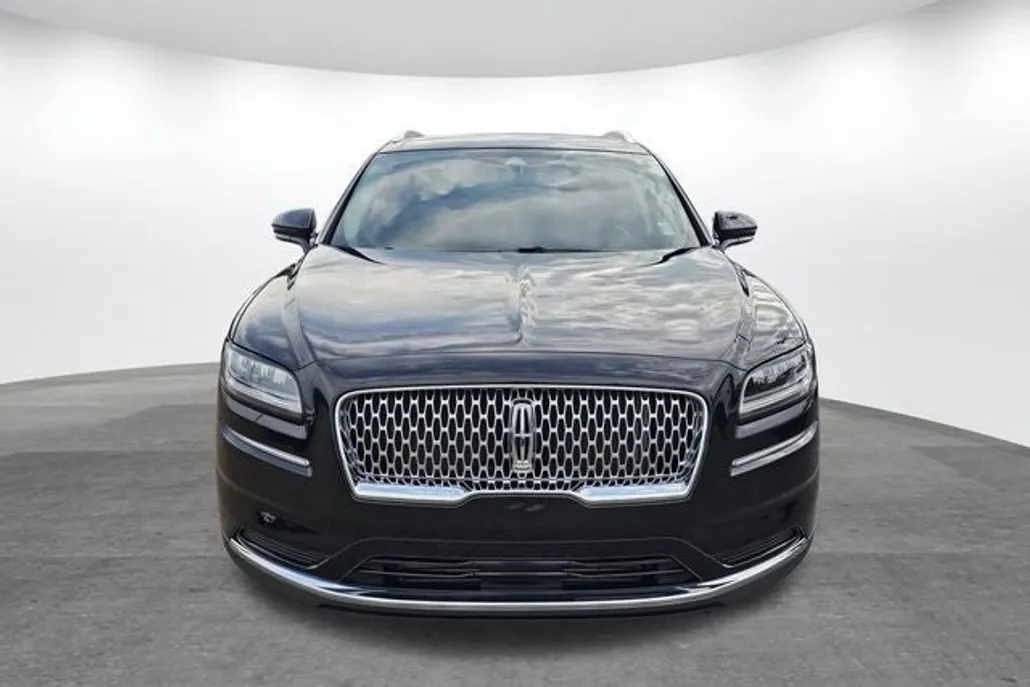 2023 Lincoln Nautilus Standard photo 1