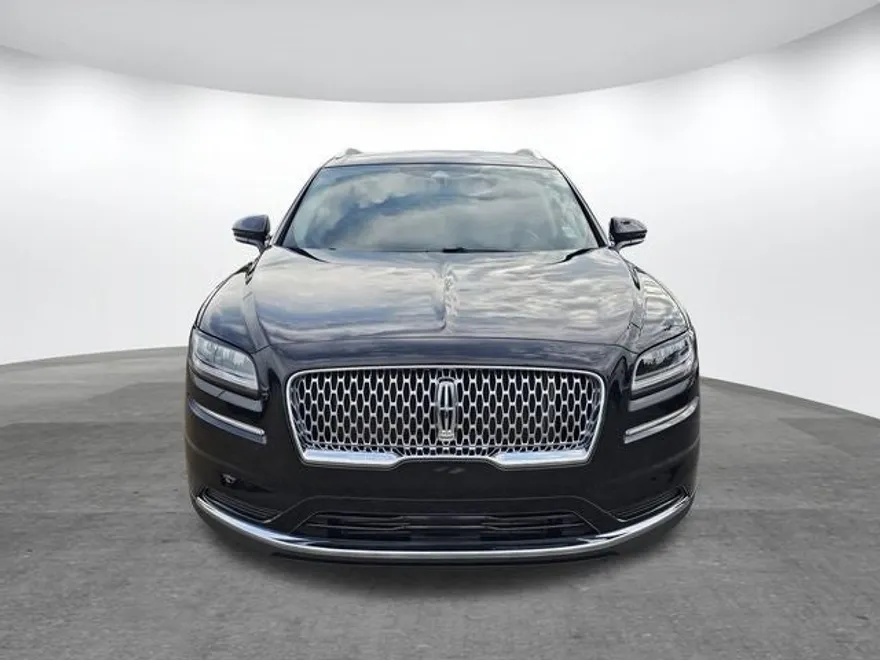 2023 Lincoln Nautilus Standard photo 1