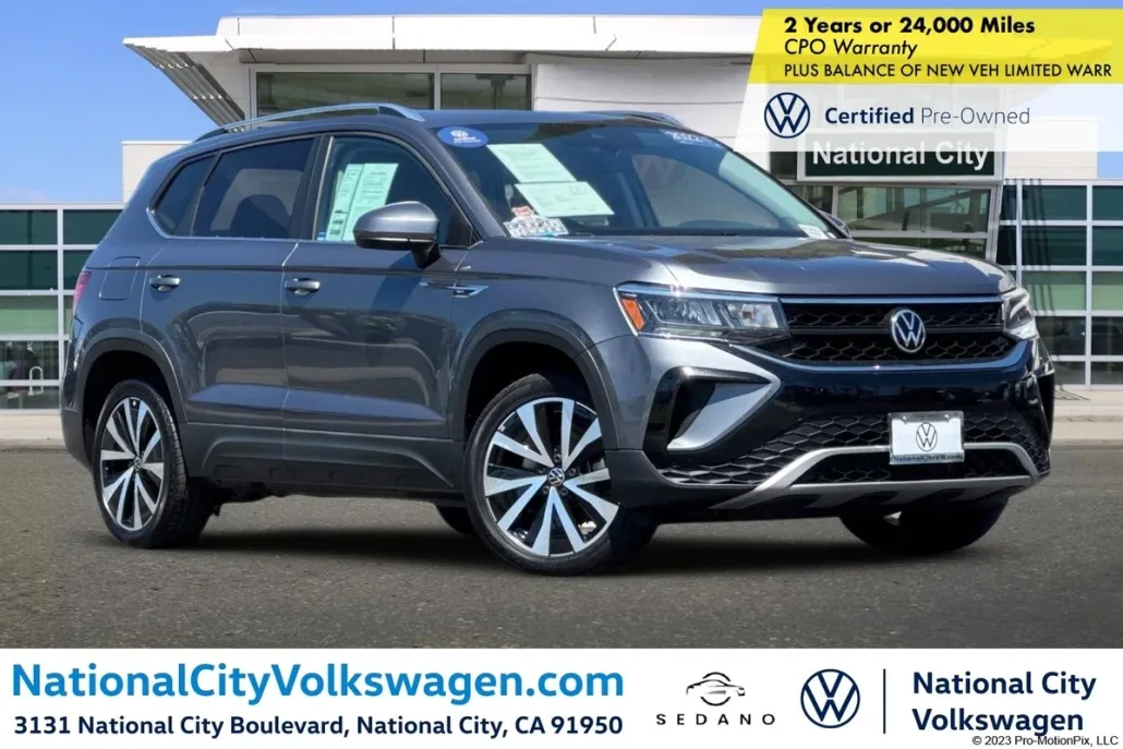 2022 Volkswagen Taos SE photo 1
