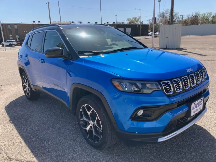 2024 Jeep Compass Limited photo 1