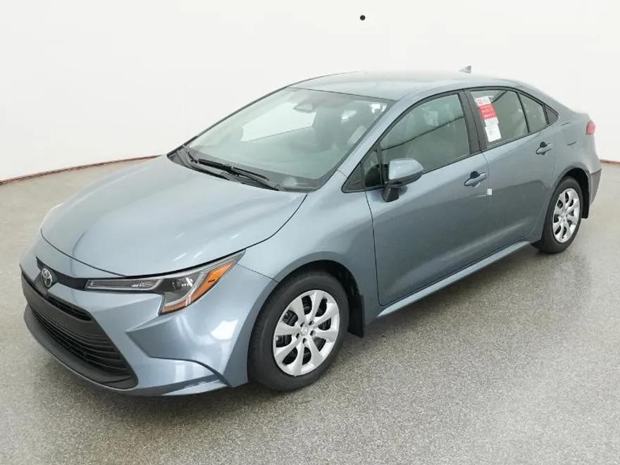 2026 Toyota Corolla LE photo 1