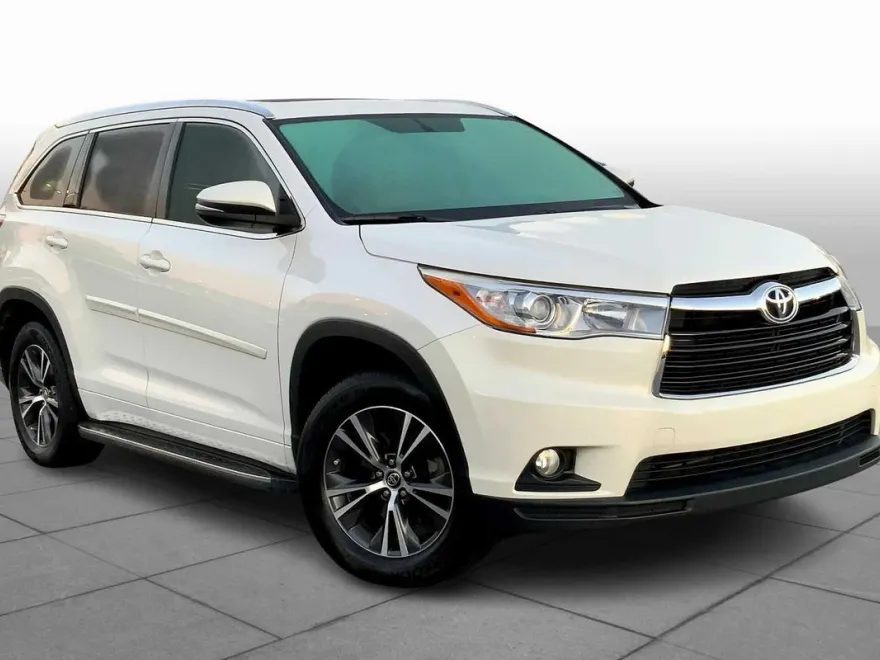 2016 Toyota Highlander XLE photo 1