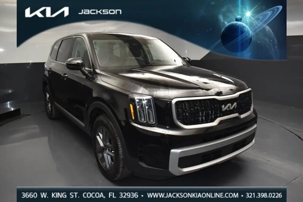 2024 Kia Telluride LX photo 1