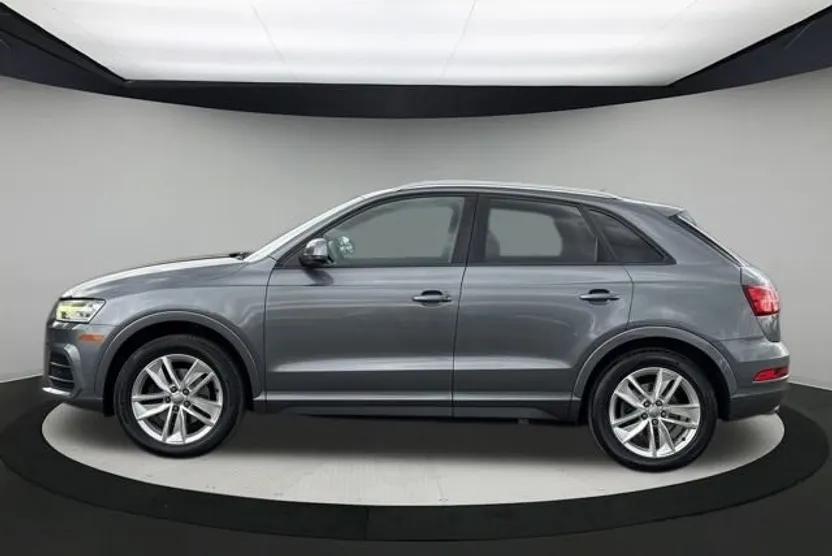 2017 Audi Q3 Premium photo 1