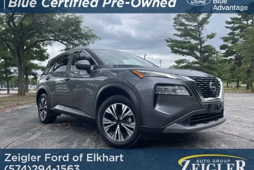 2023 Nissan Rogue SV photo 1