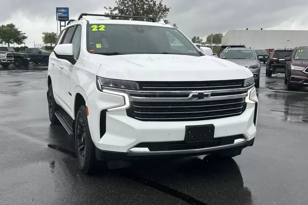 2022 Chevrolet Tahoe LT photo 1