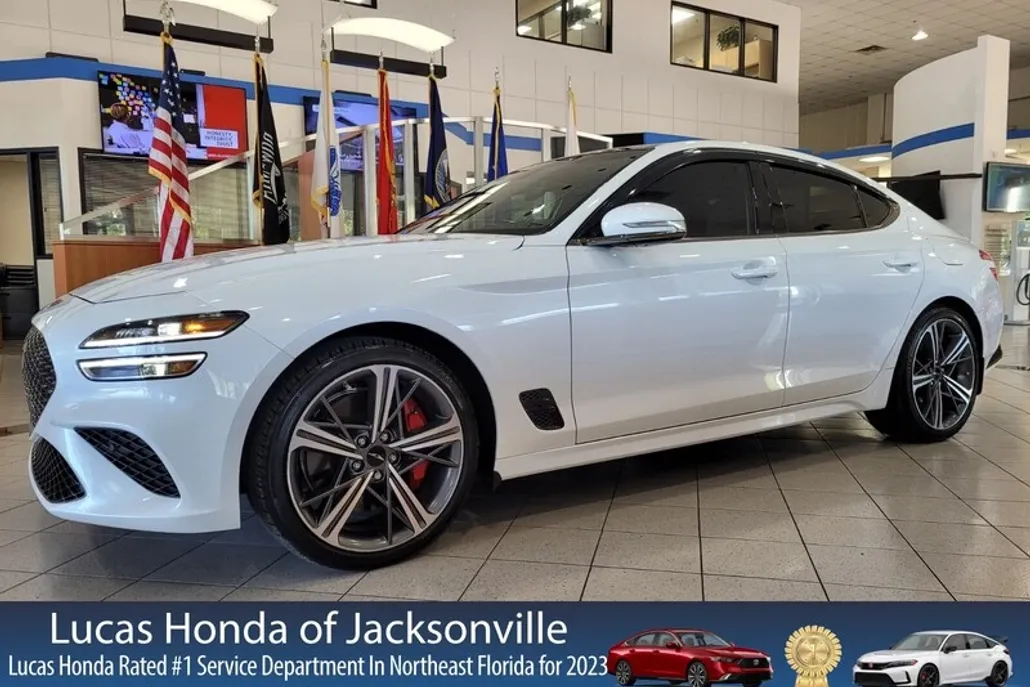 2024 Genesis G70 2.5T Prestige photo 1